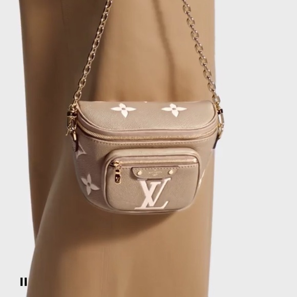 Brand new Louis Vuitton mini bumbag in bicolor monogram empreinte leather. - Picture 3 of 16
